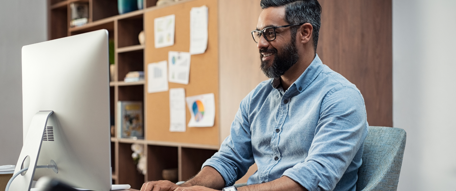 A person sitting at a desk

AI-generated content may be incorrect., Picture